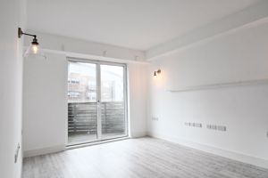 Livingroom- click for photo gallery